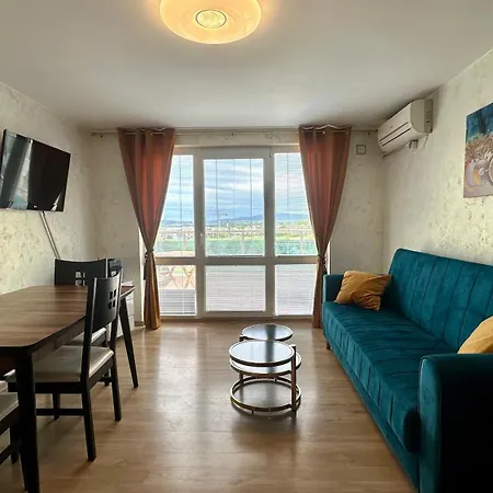 Rainbow 2br Home2host