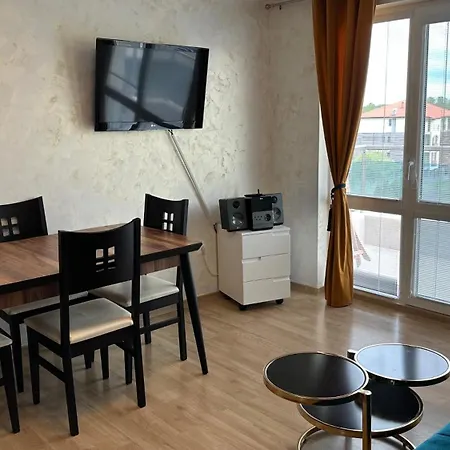 Rainbow 2br Home2host * צ'רנומורץ